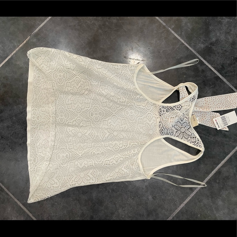 Womens pink extra long tank with white Lacey over top